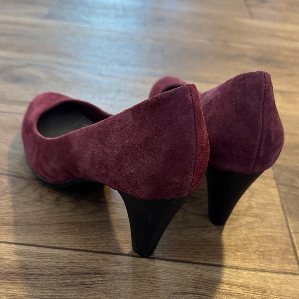 Giani Bernini Women's Burgundy Suede Heels - Picture 3 of 4